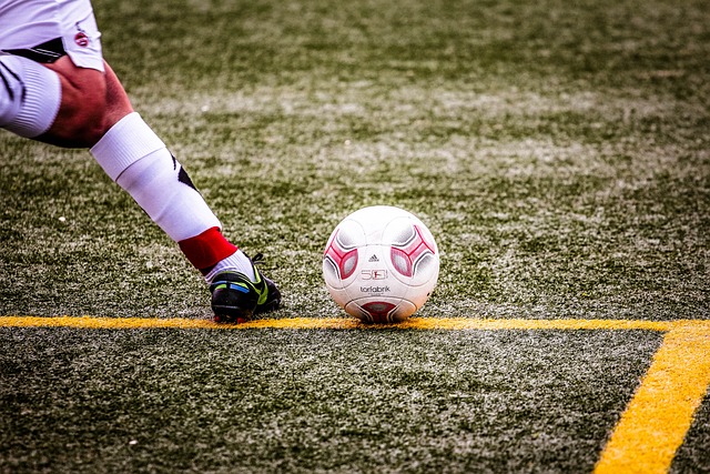 都体：尤文要求斯帕莱蒂遵守正装规定，比赛时不可以穿运动服