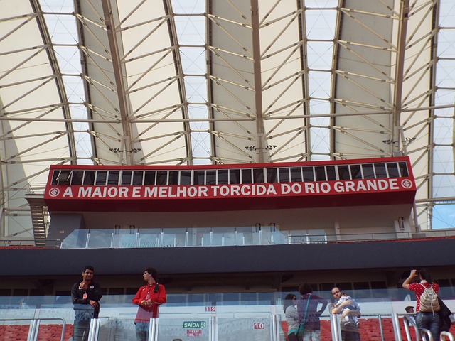 帕尔马官方：铃木彩艳成功接受手指骨折手术；据悉伤缺3个月